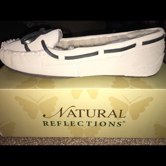 natural reflections moccasins
